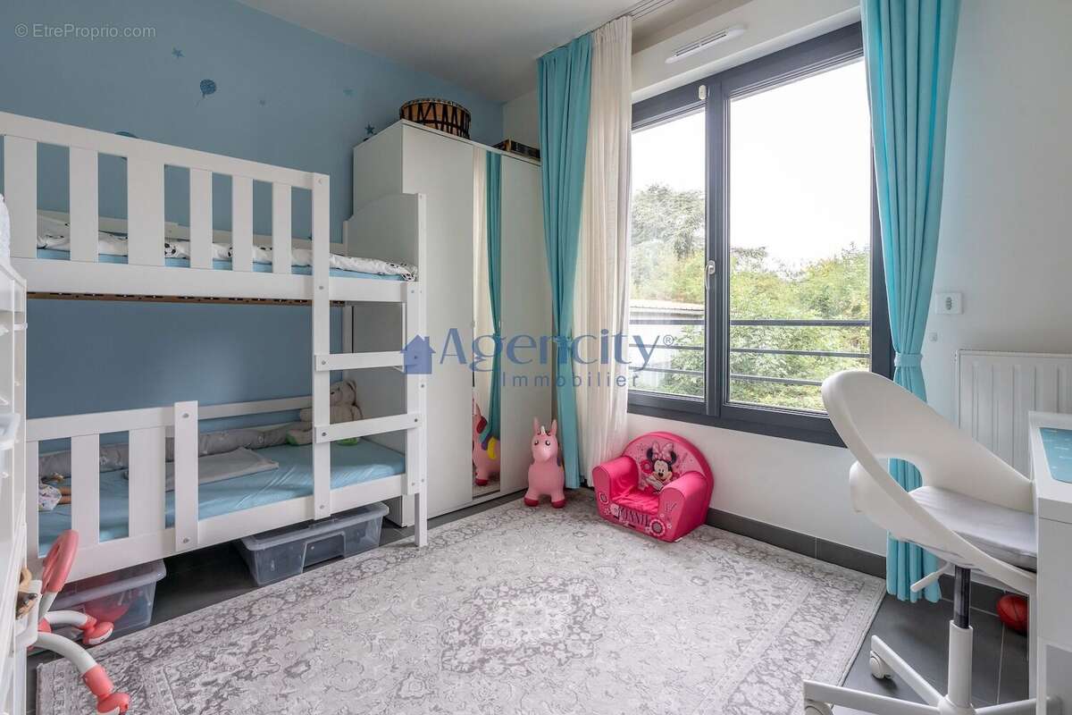 Appartement à TORCY