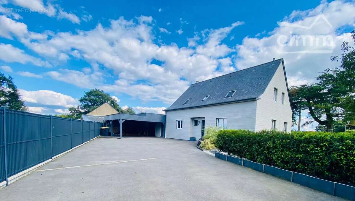 Maison à GUIGNEN