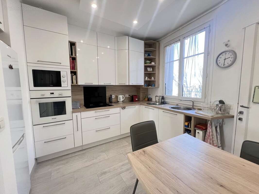 Appartement à PARIS-19E