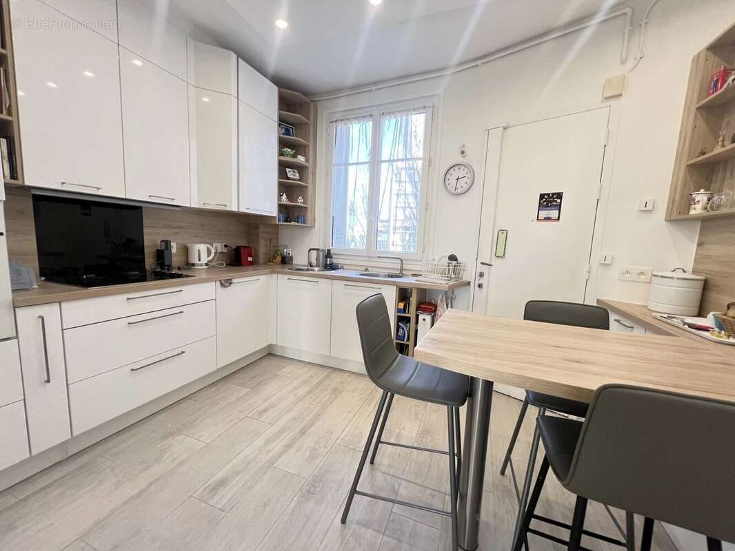 Appartement à PARIS-19E