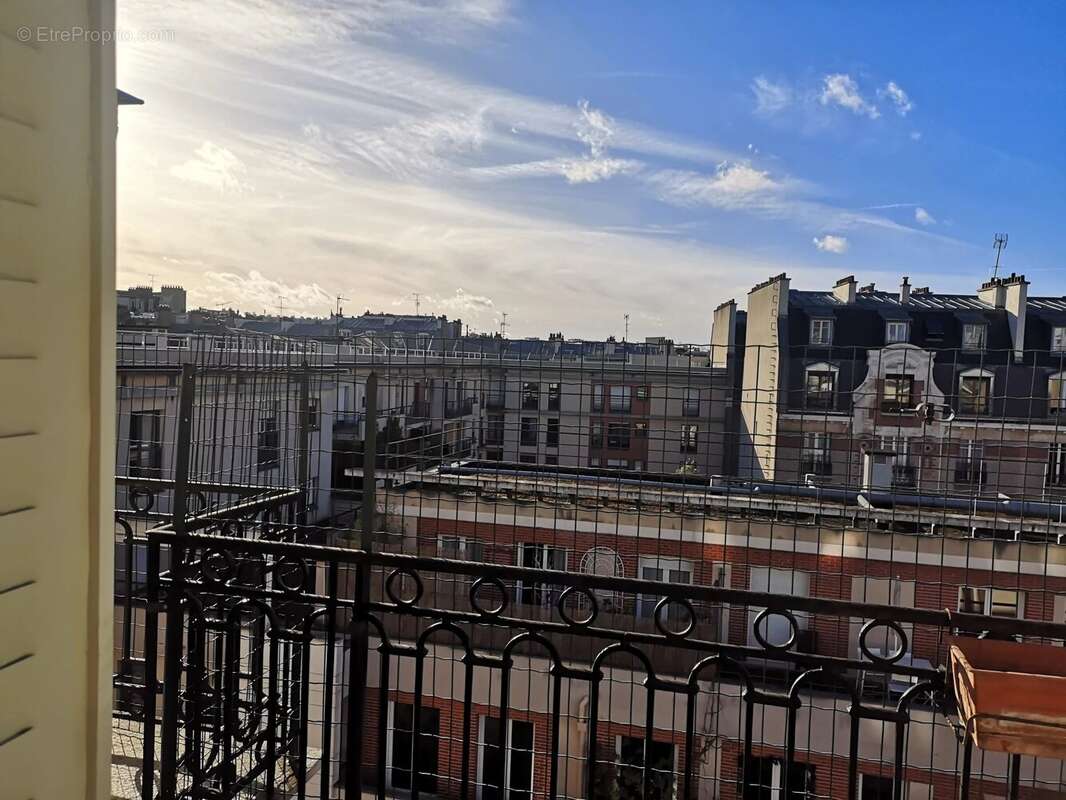 Appartement à PARIS-19E