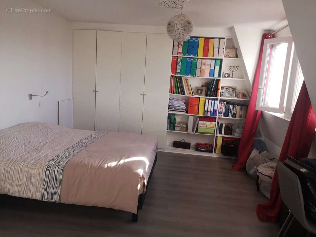 Appartement à PARIS-19E