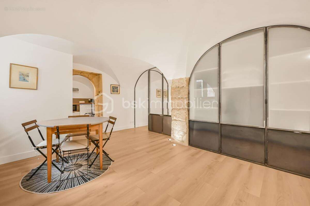 Appartement à PARIS-6E