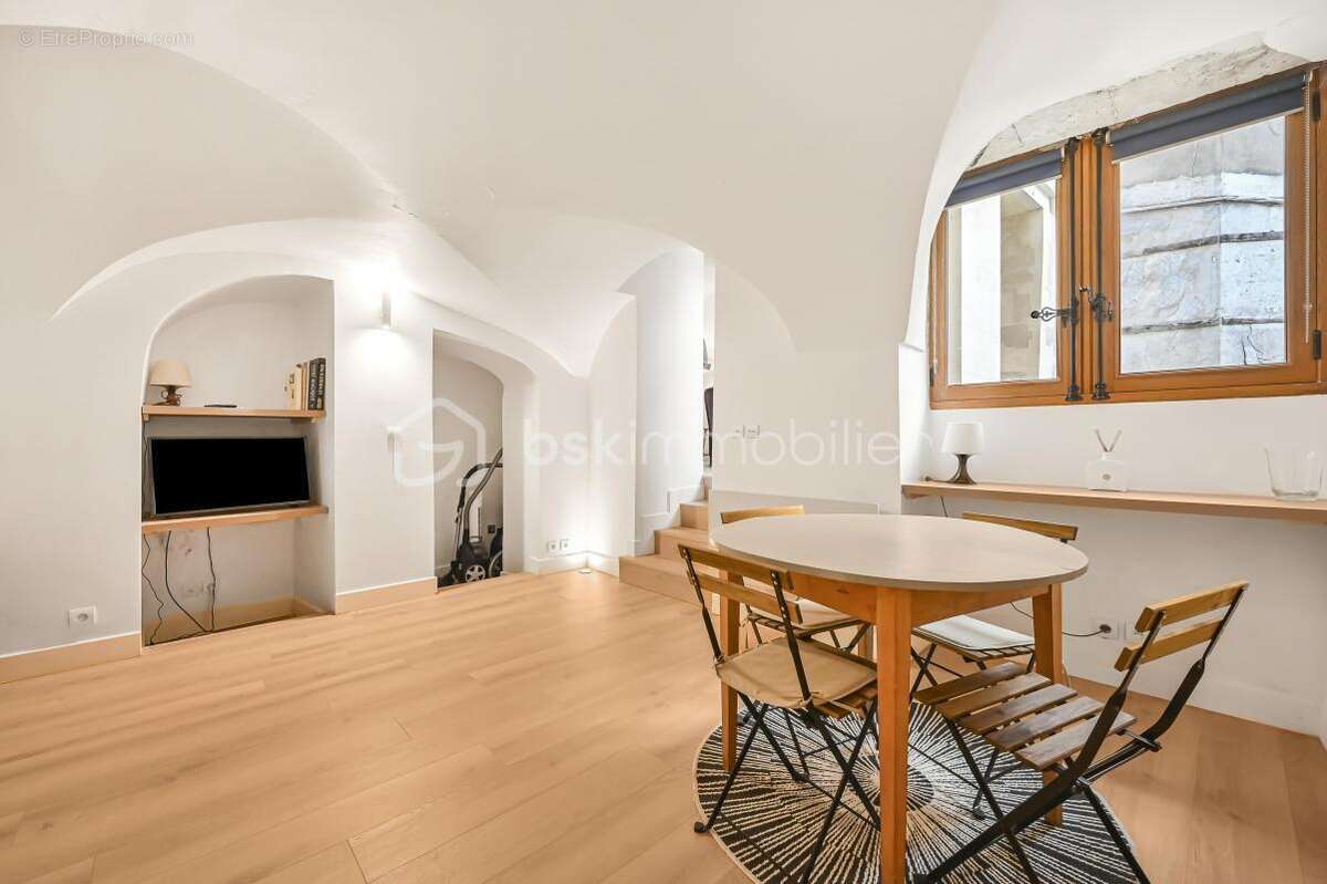 Appartement à PARIS-6E