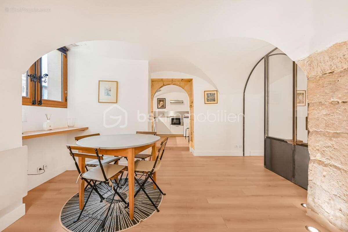 Appartement à PARIS-6E