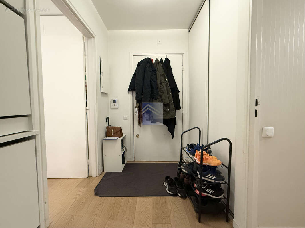 Appartement à COURBEVOIE