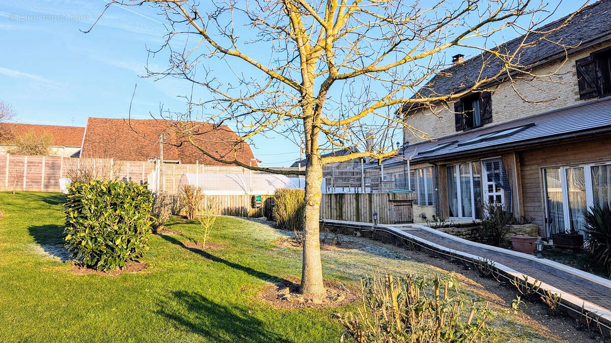 Maison à MAROLLES-LES-BAILLY