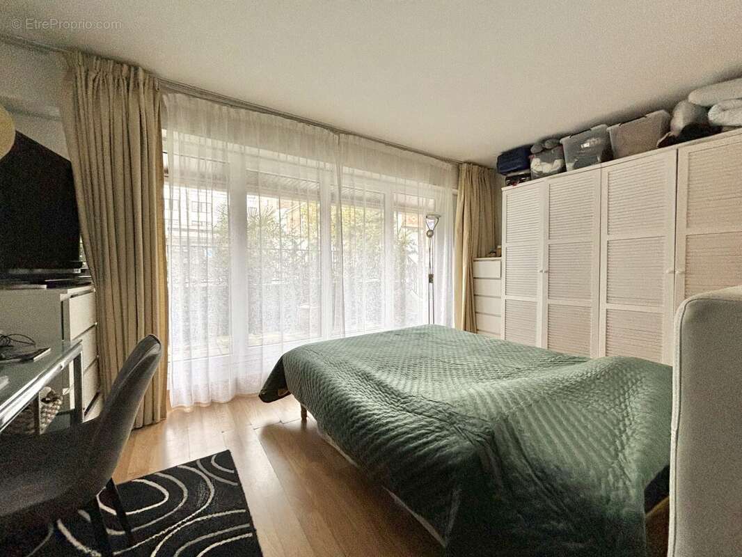 Appartement à LEVALLOIS-PERRET