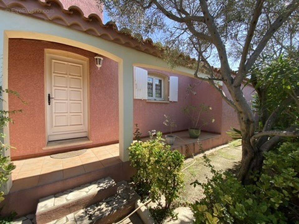 Istres maisont type 4 à vendre en nue-propriété- 3 chambres - Maison à ISTRES