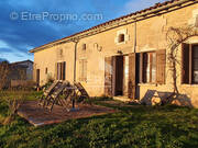 Maison à LA ROCHE-CHALAIS