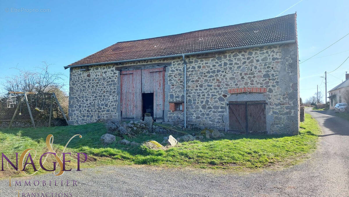 Maison à NIZEROLLES