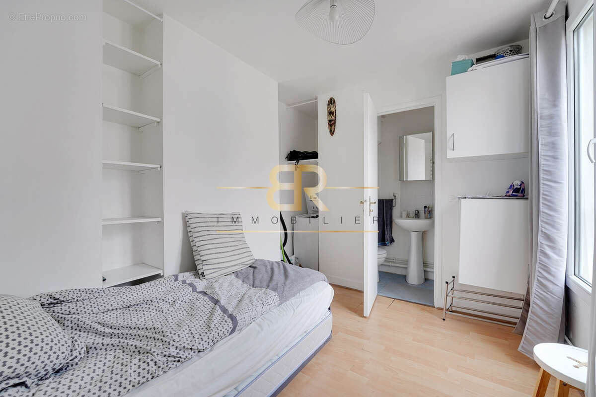 Appartement à PARIS-2E