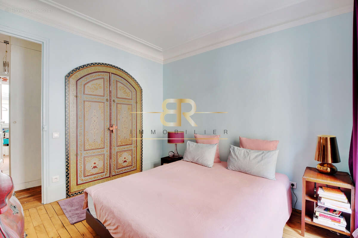 Appartement à PARIS-14E