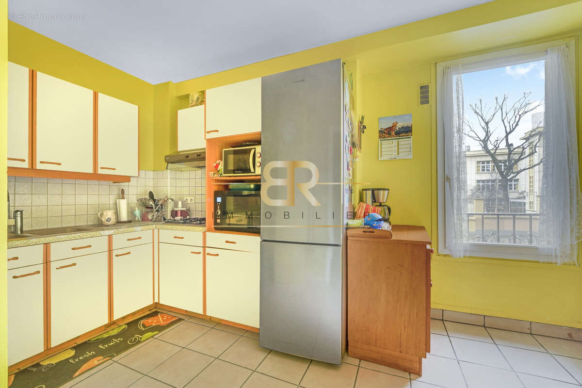 Appartement à PARIS-10E