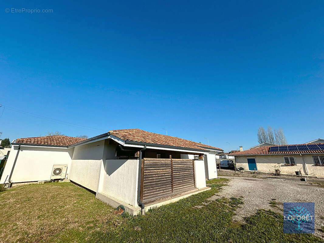 Maison à SAINT-GEOURS-DE-MAREMNE