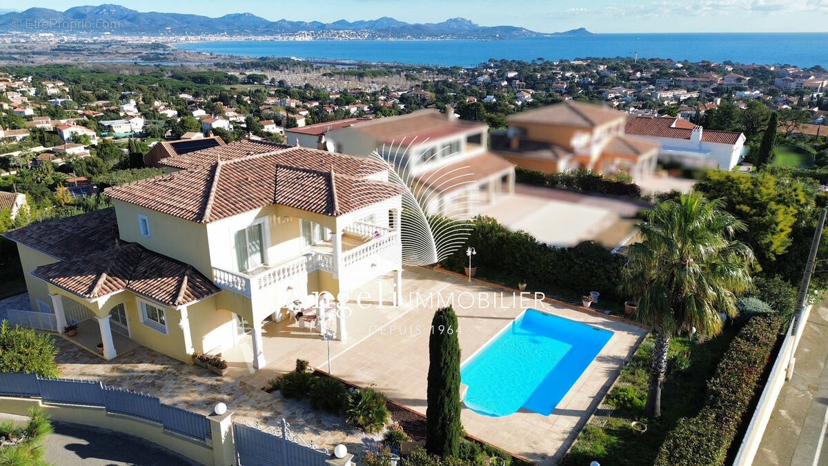 Maison à FREJUS