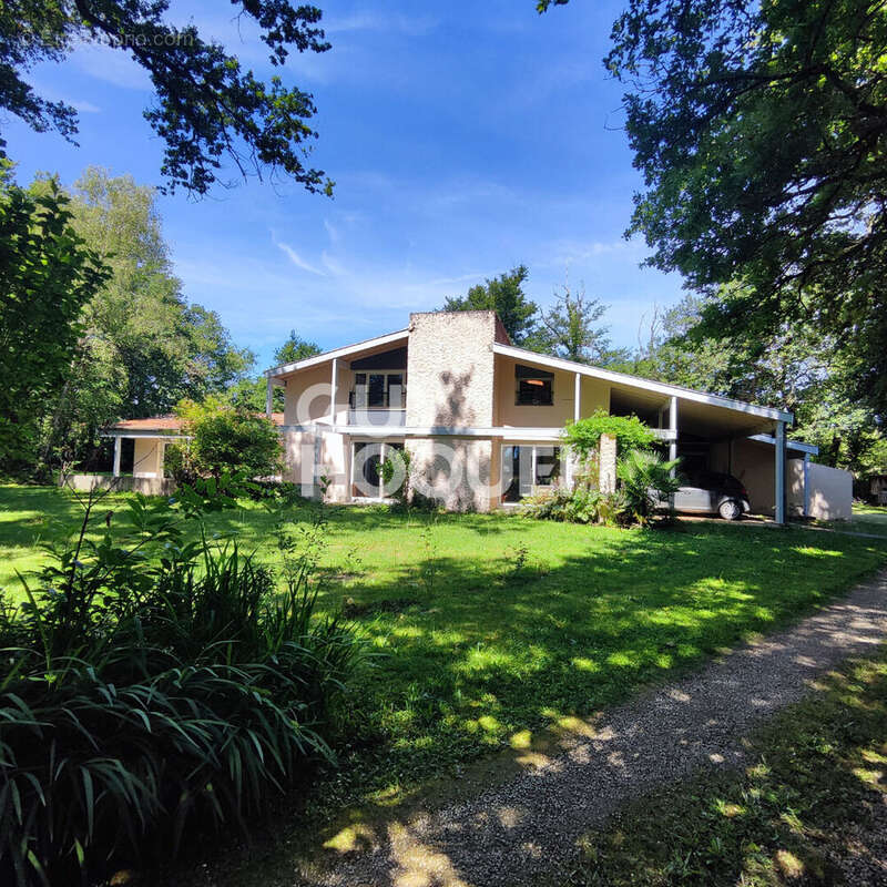 Maison à GRENADE-SUR-L&#039;ADOUR