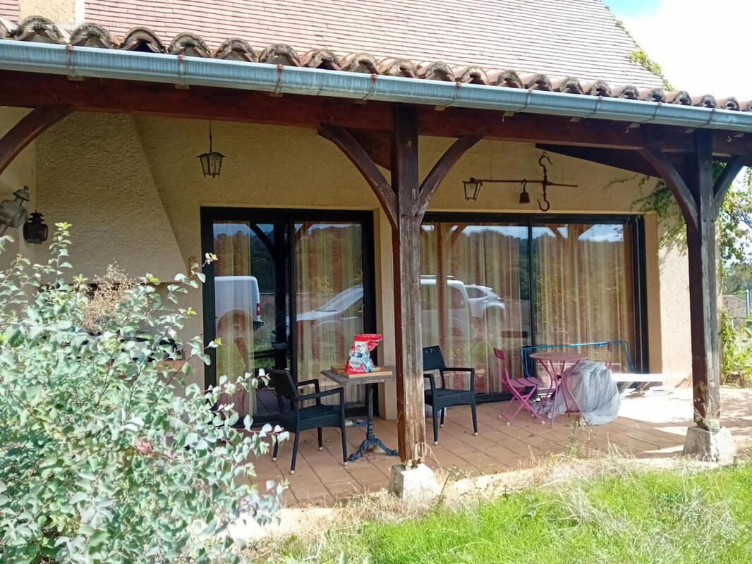 Terrasse - Maison à LABASTIDE-MURAT