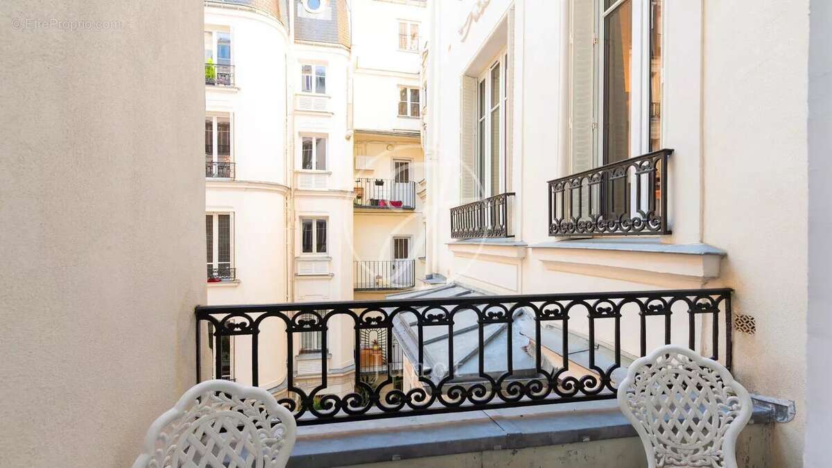 Appartement à PARIS-9E