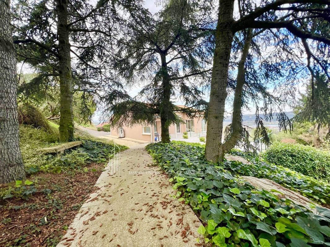 Maison à LOIRE-SUR-RHONE