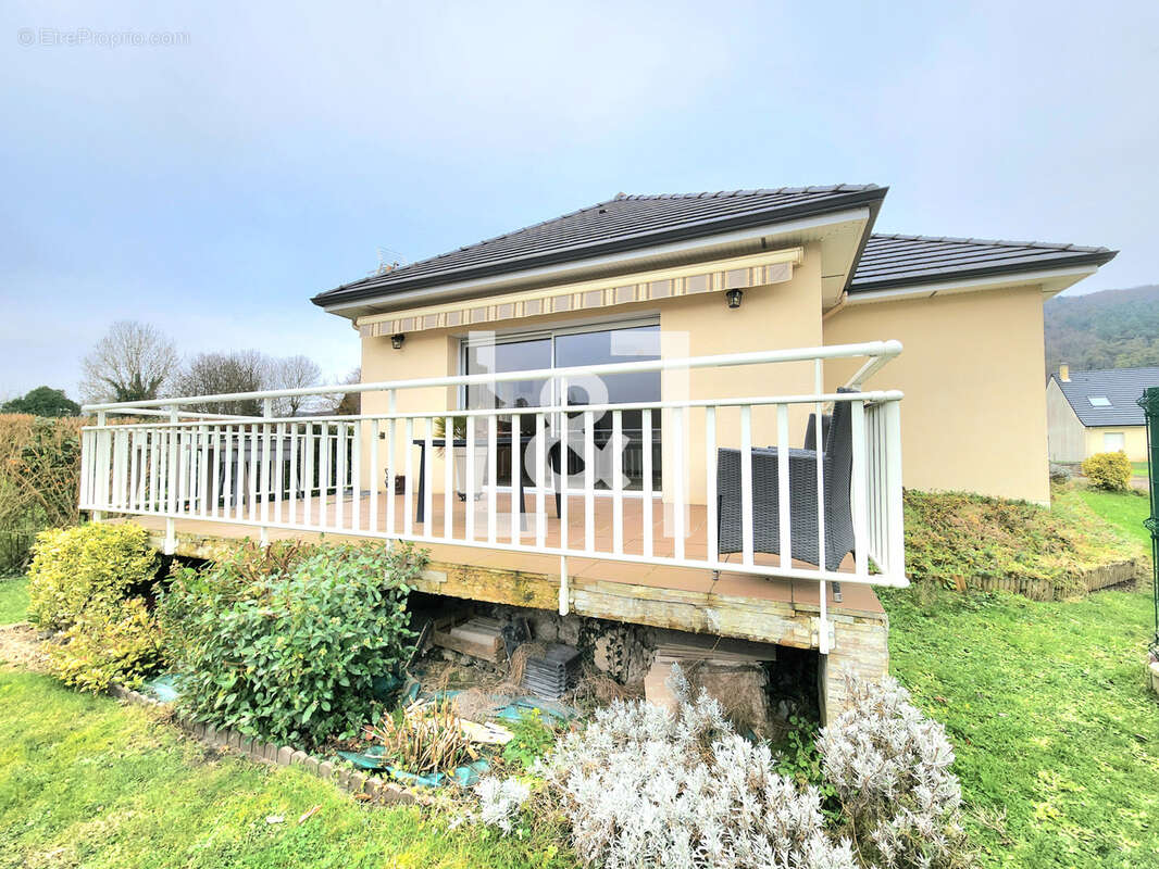 Maison à PONT-SAINT-PIERRE