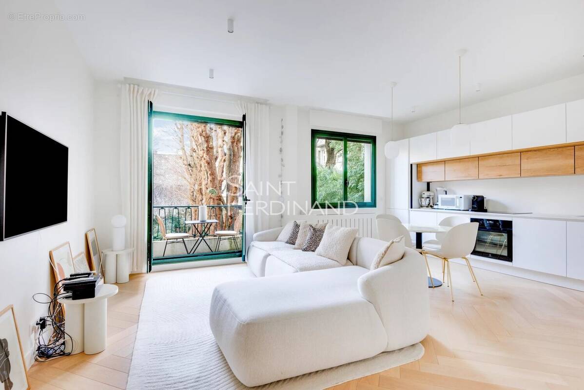 Appartement à NEUILLY-SUR-SEINE