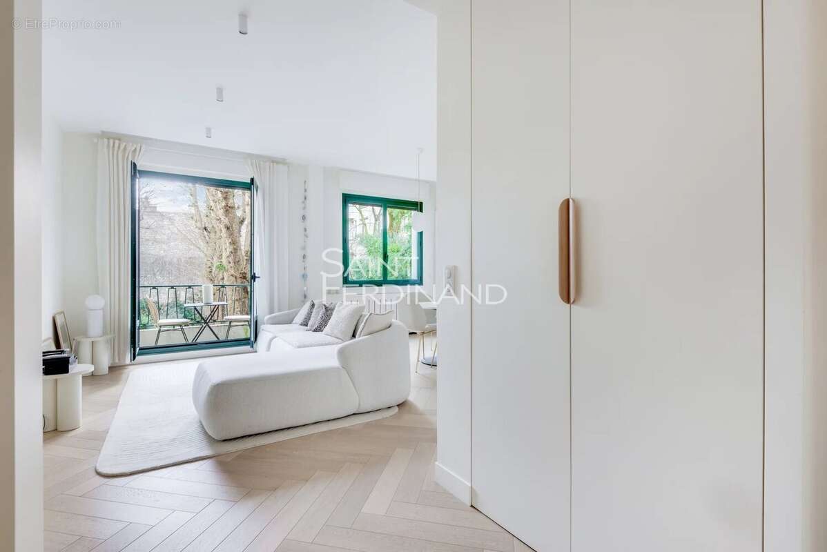 Appartement à NEUILLY-SUR-SEINE