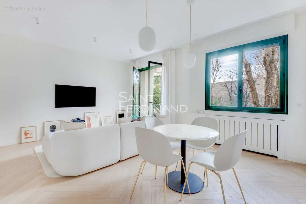 Appartement à NEUILLY-SUR-SEINE