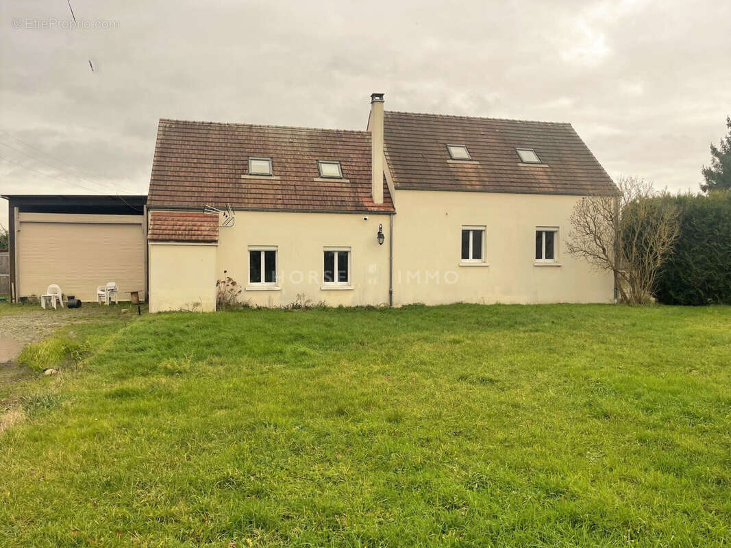 Maison à LA CHAPELLE-EN-SERVAL