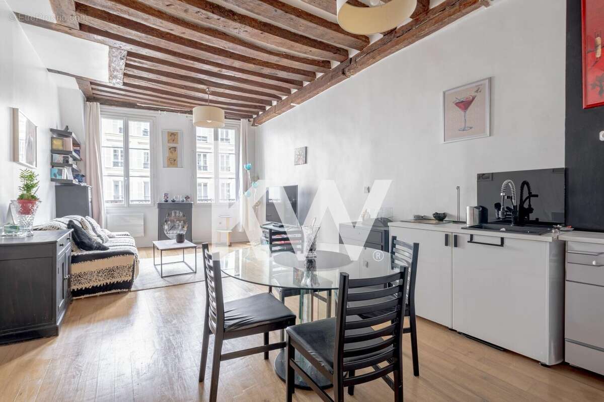 Appartement à PARIS-4E