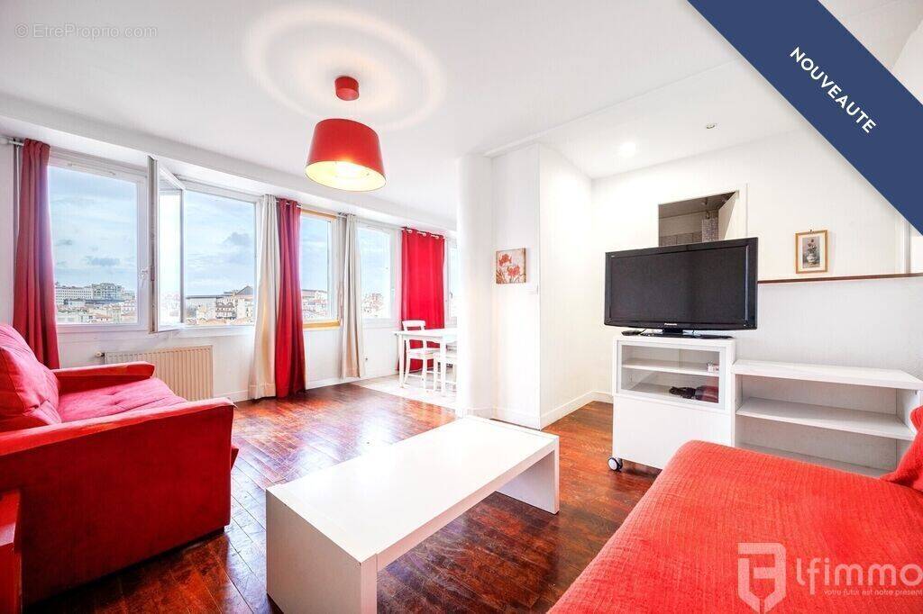 Appartement à MARSEILLE-1E