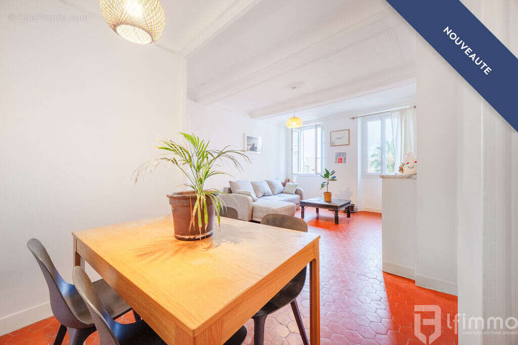 Appartement à MARSEILLE-1E