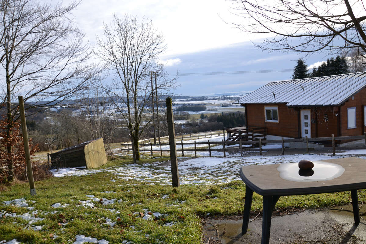 Maison à LA TOUR-D&#039;AUVERGNE