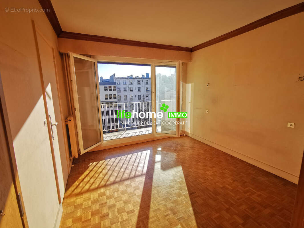 Appartement à PARIS-7E