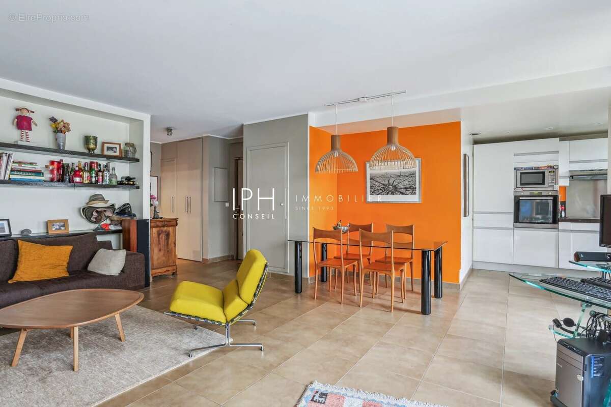 Appartement à LEVALLOIS-PERRET