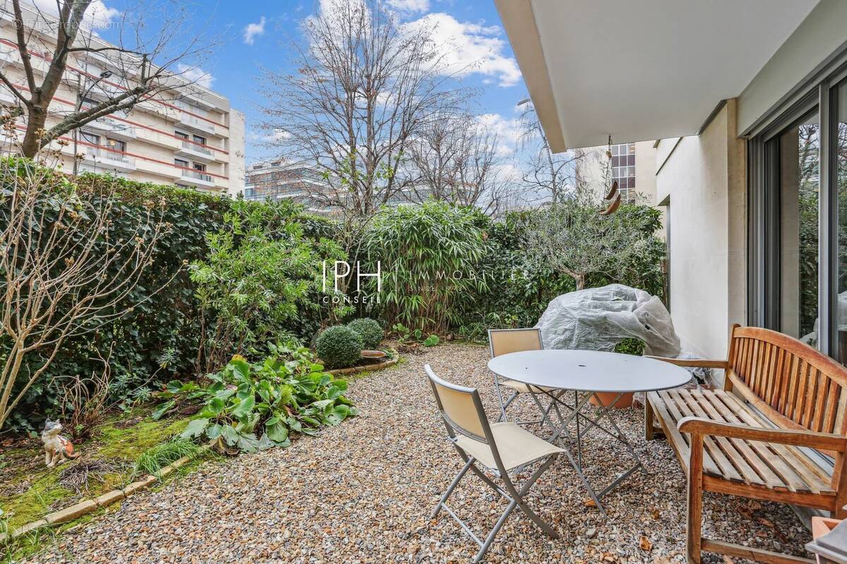 Appartement à LEVALLOIS-PERRET