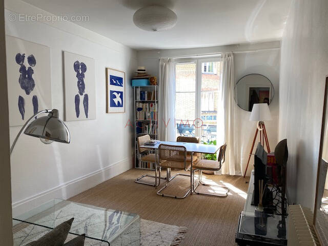 Appartement à PARIS-7E