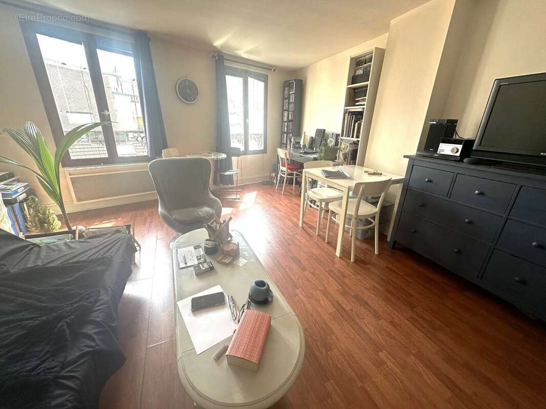 Appartement à PARIS-19E