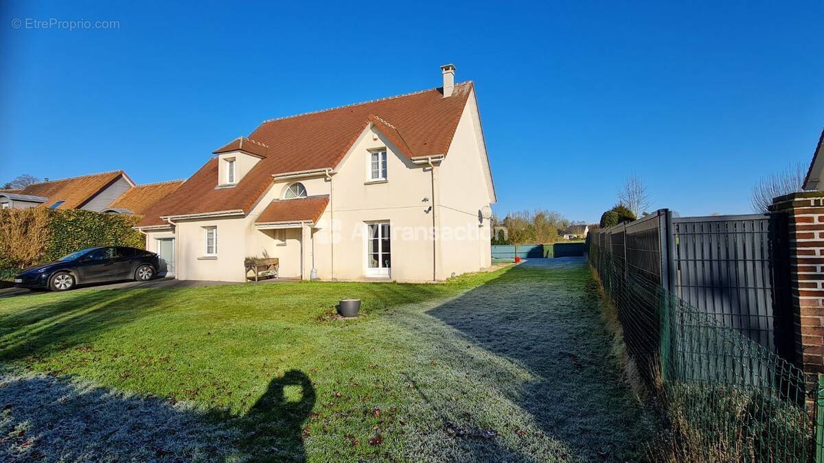 Maison à ISNEAUVILLE