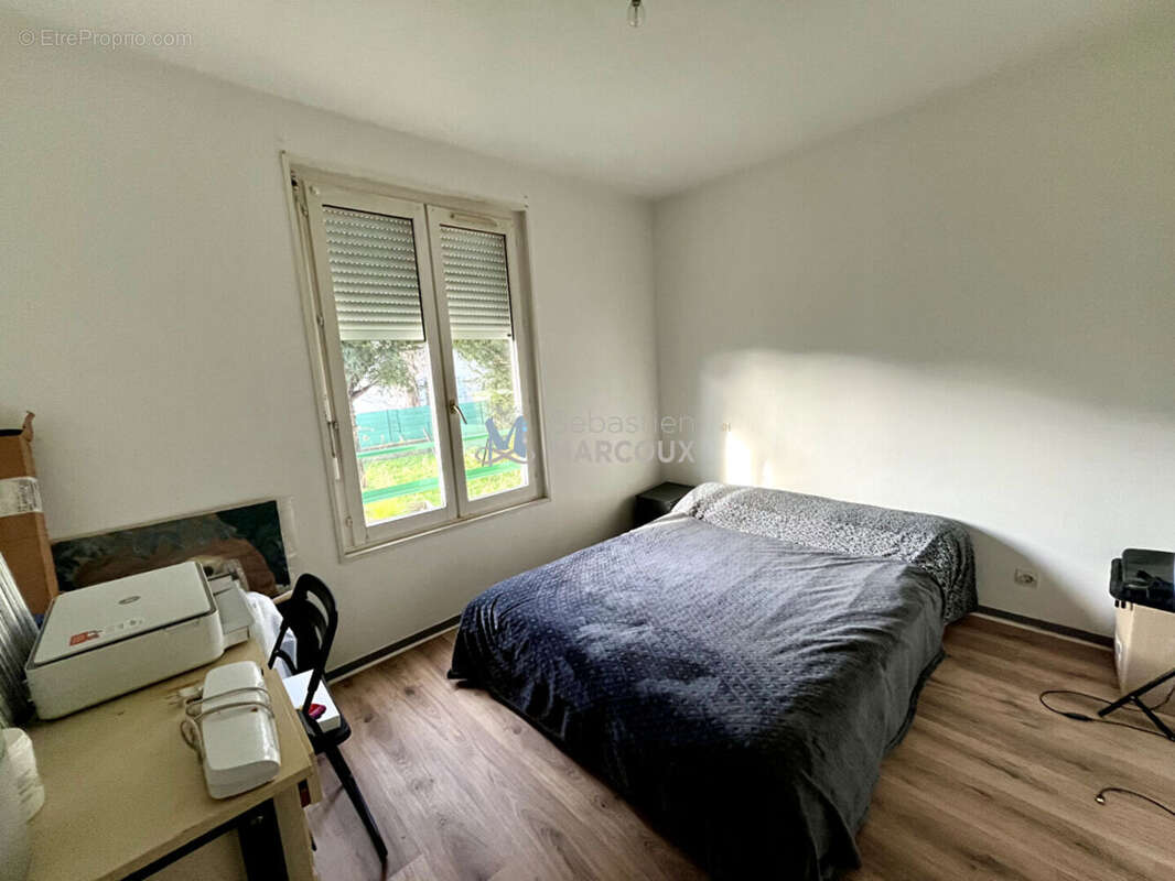 Appartement à SURY-LE-COMTAL