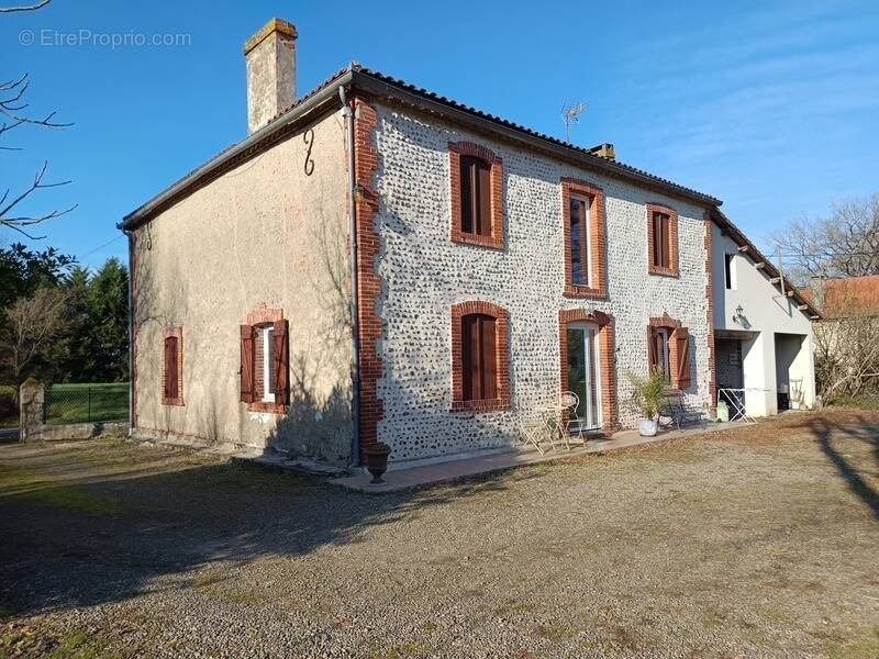 Maison à AIRE-SUR-L&#039;ADOUR