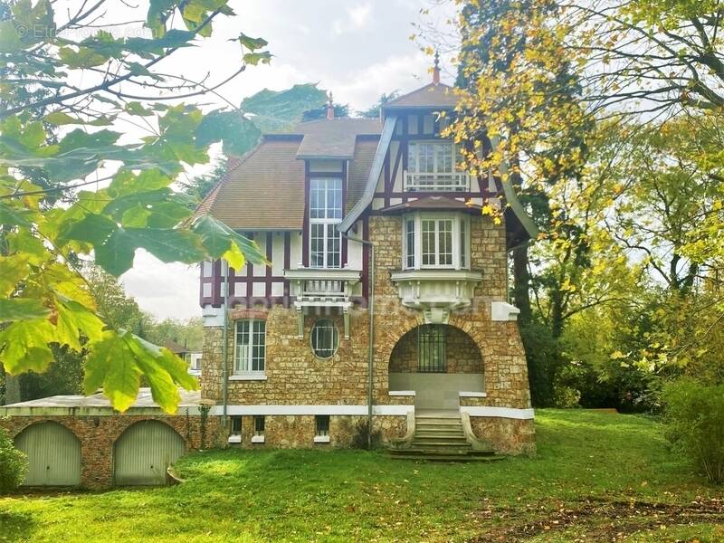 Maison à MONTMORENCY