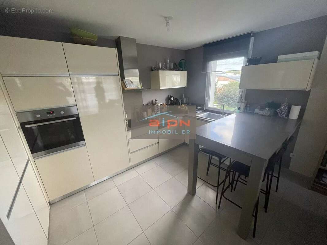 Appartement à SAINT-ETIENNE-DU-ROUVRAY