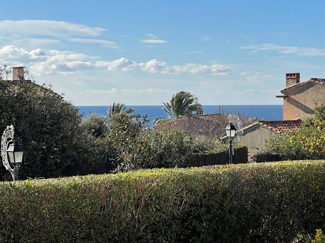 Appartement à SANARY-SUR-MER