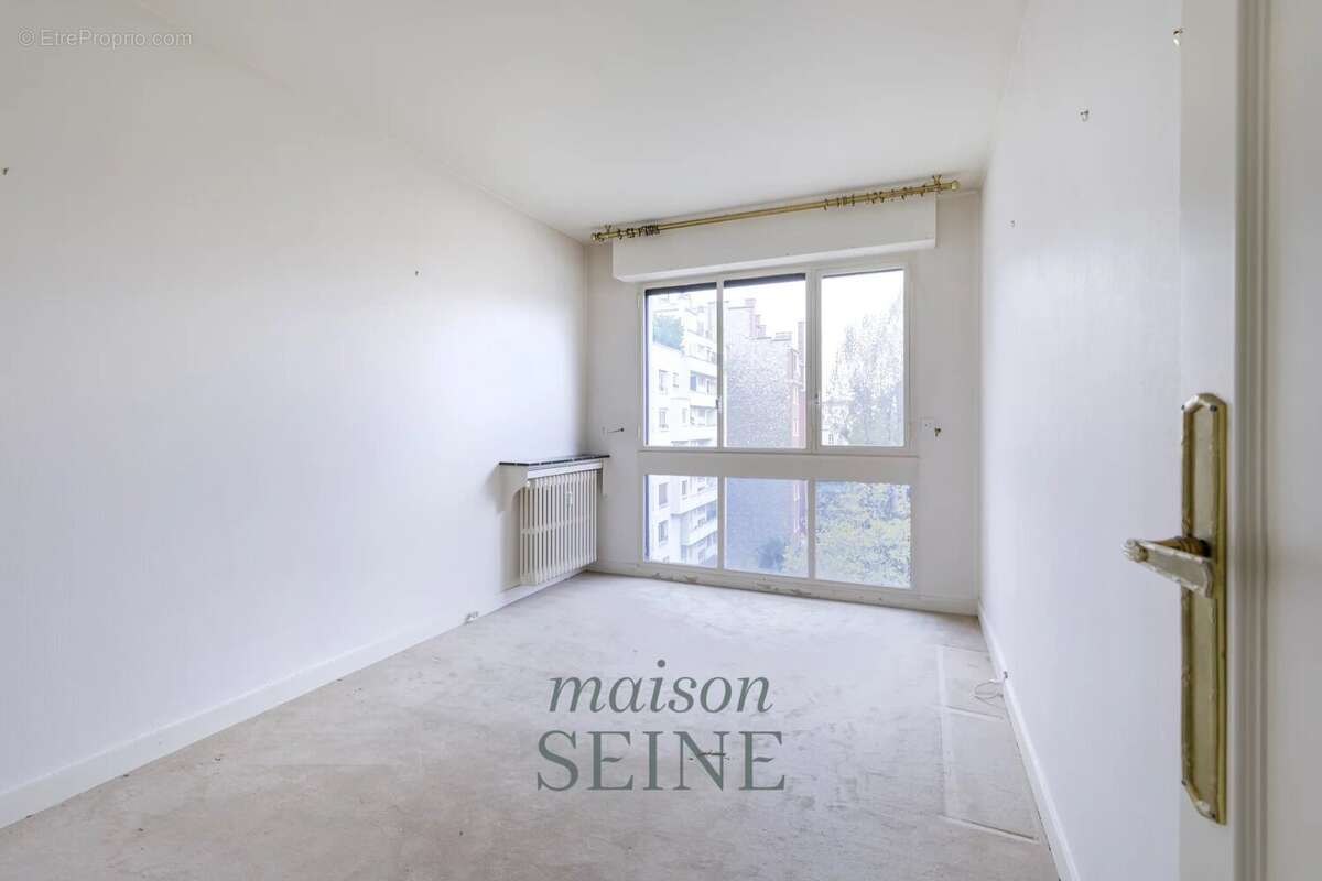 Appartement à NEUILLY-SUR-SEINE