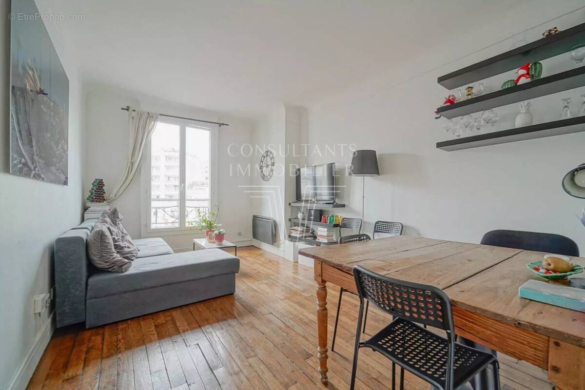 Appartement à PARIS-15E