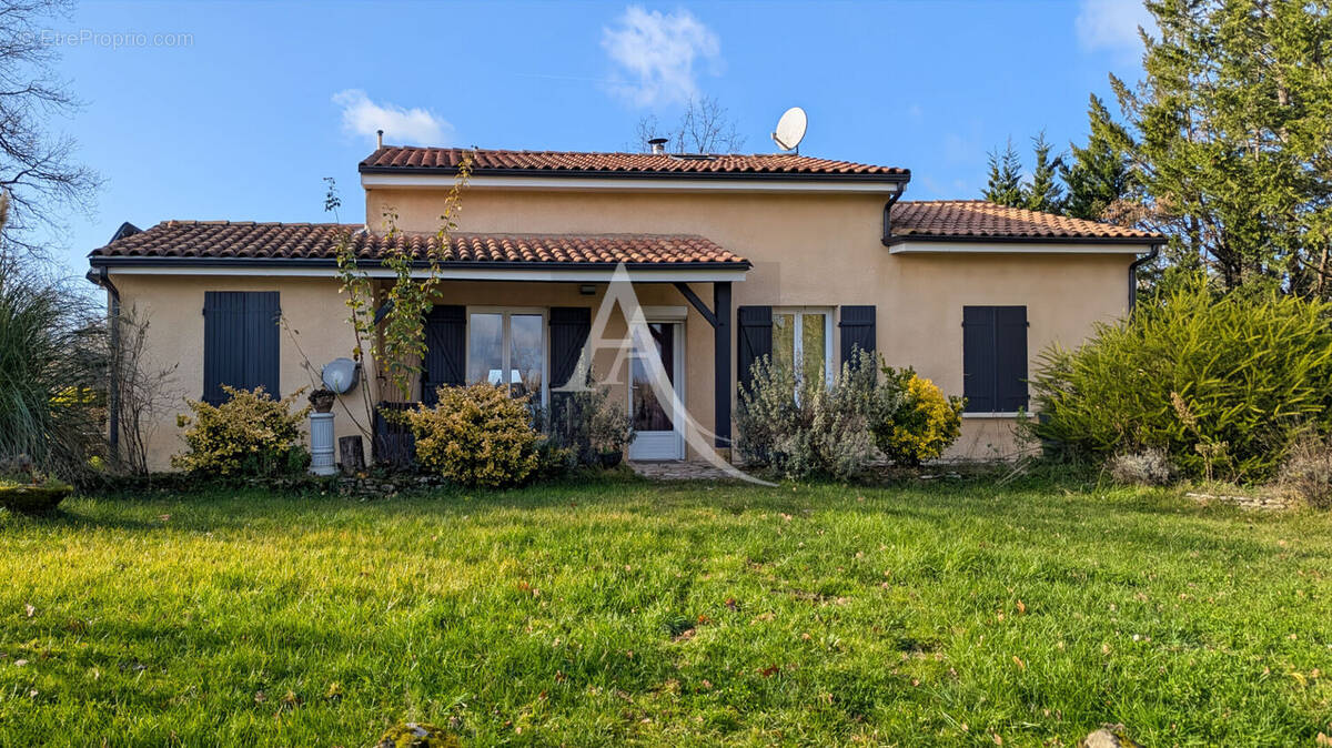 Maison à SAINT-FRONT-SUR-LEMANCE