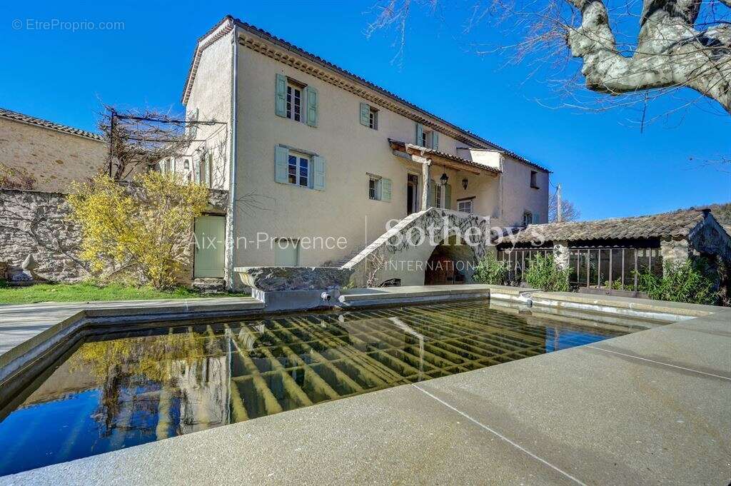 Maison à FORCALQUIER