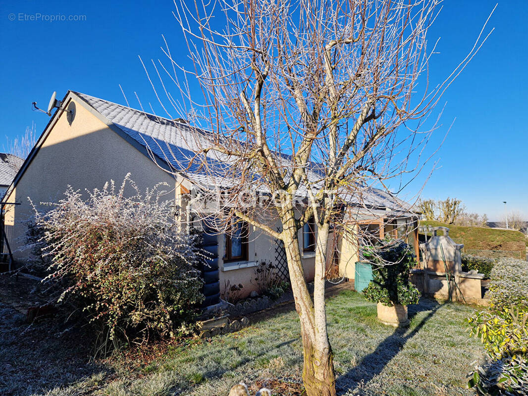 Maison à LE MONASTERE