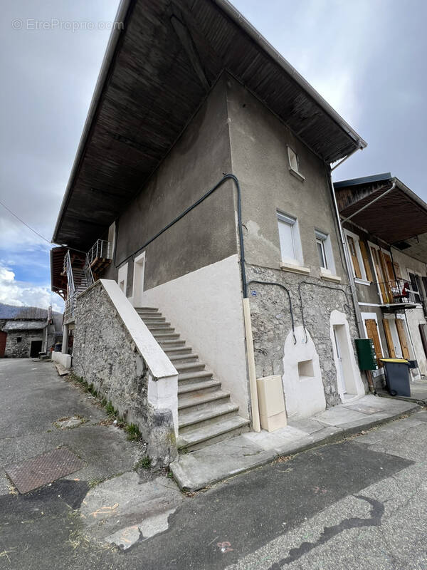 Appartement à GRESY-SUR-ISERE